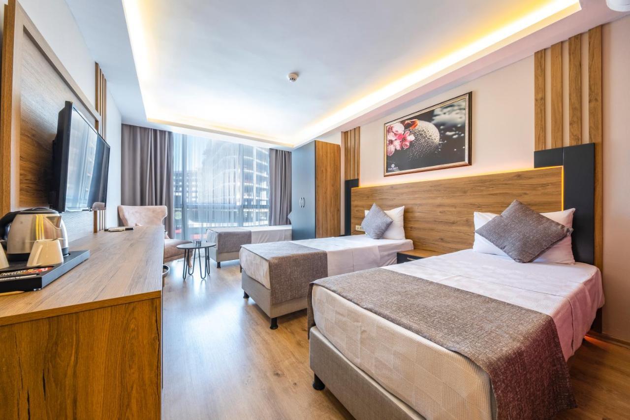 Triple Room with City View
