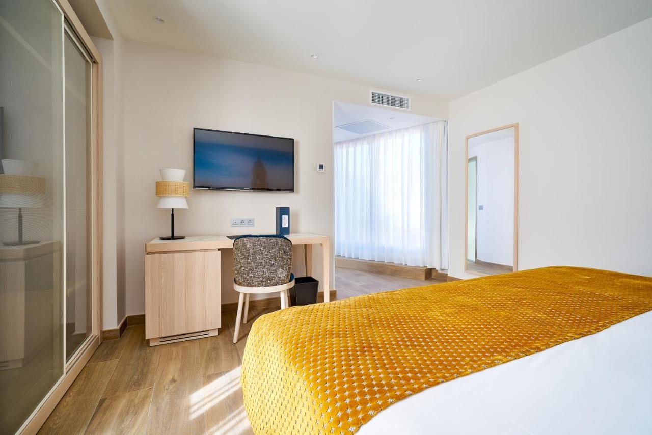 Twin Room with Extra Bed