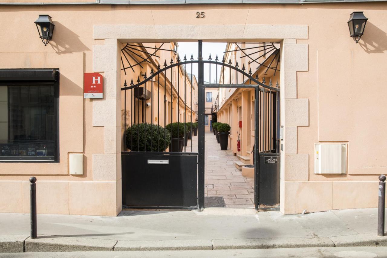 Superior Twin Studio