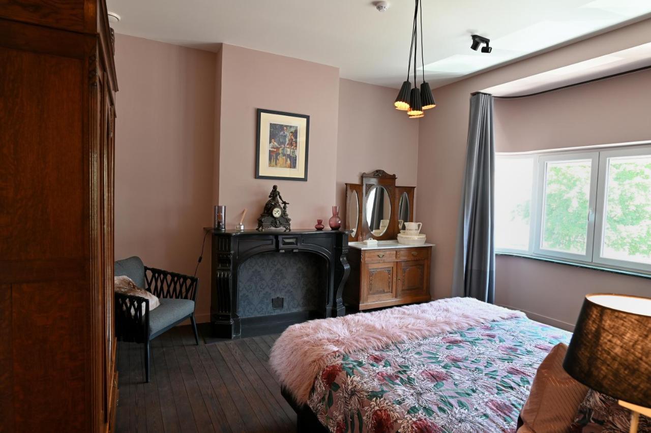Double Room Private Bathroom