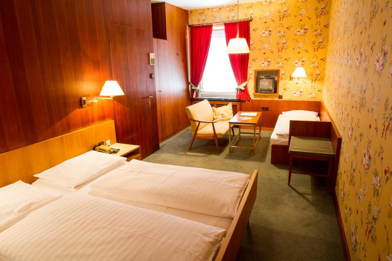 Dreibettzimmer