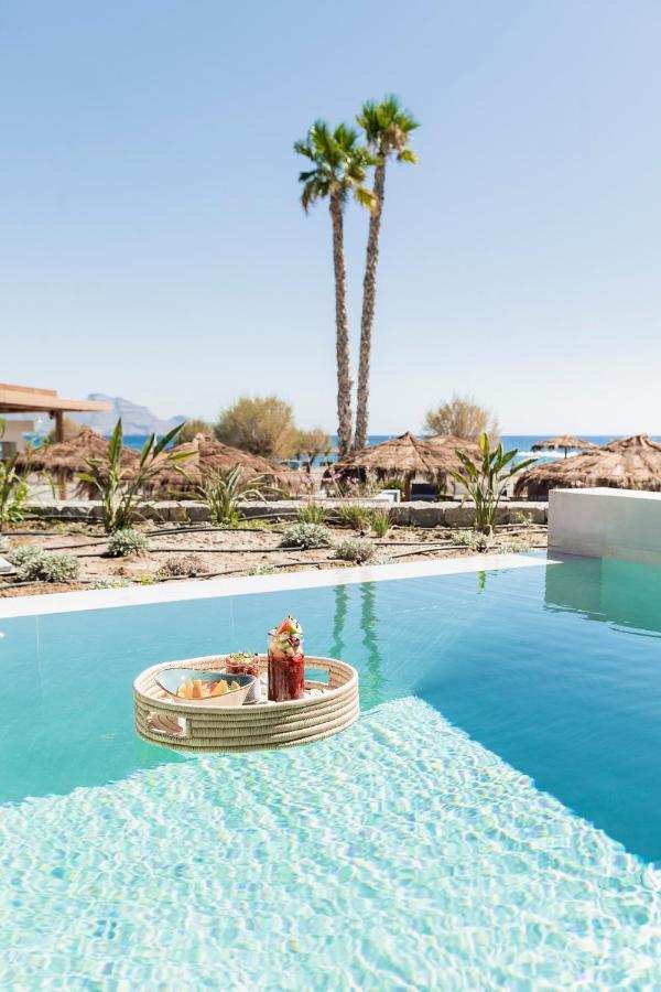 Premium Sea View Swim-up
