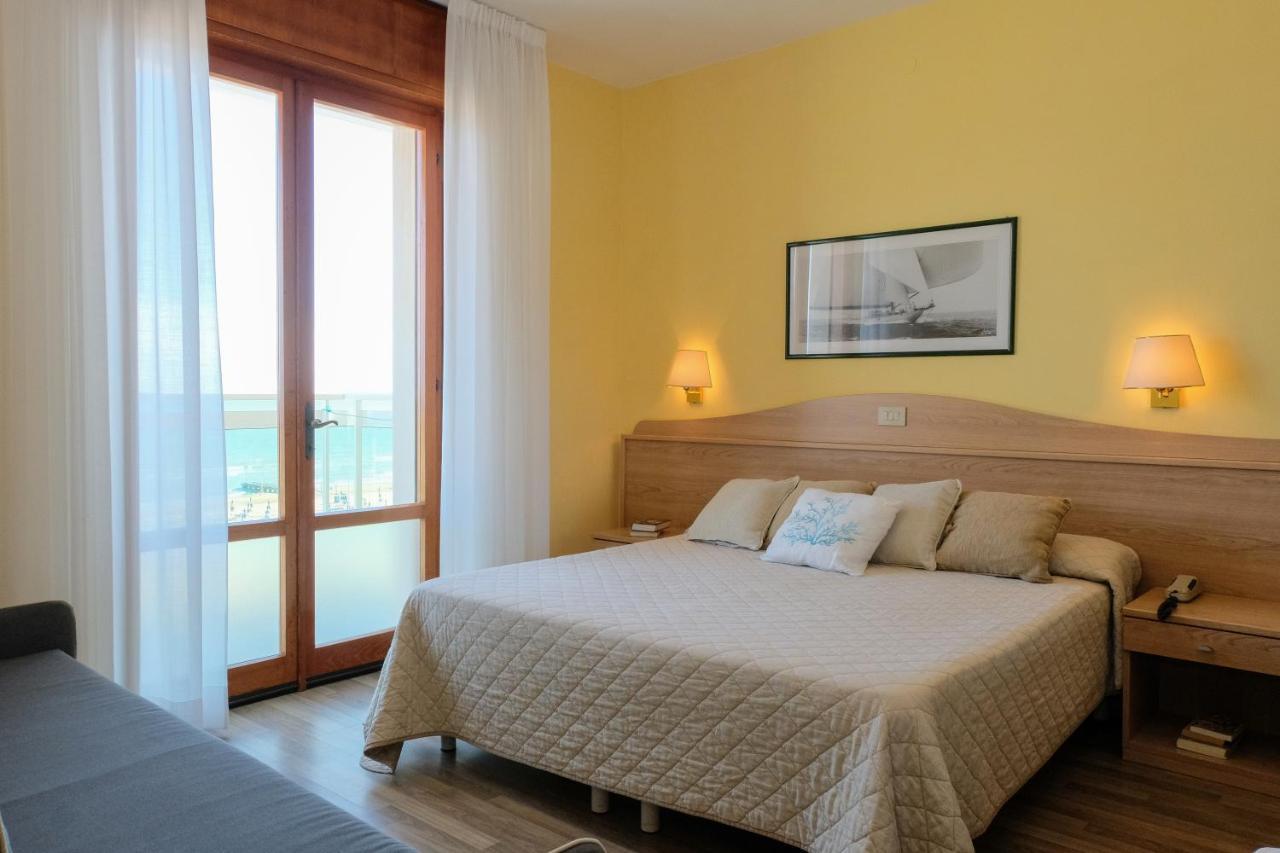 Standard Triple Room Sea View,1588527970:JPEG