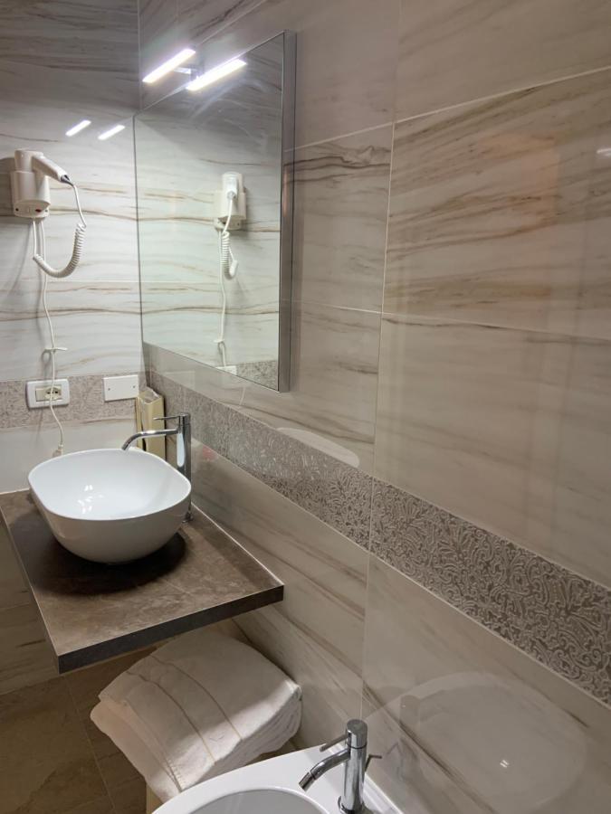 Quarto Twin com Chuveiro