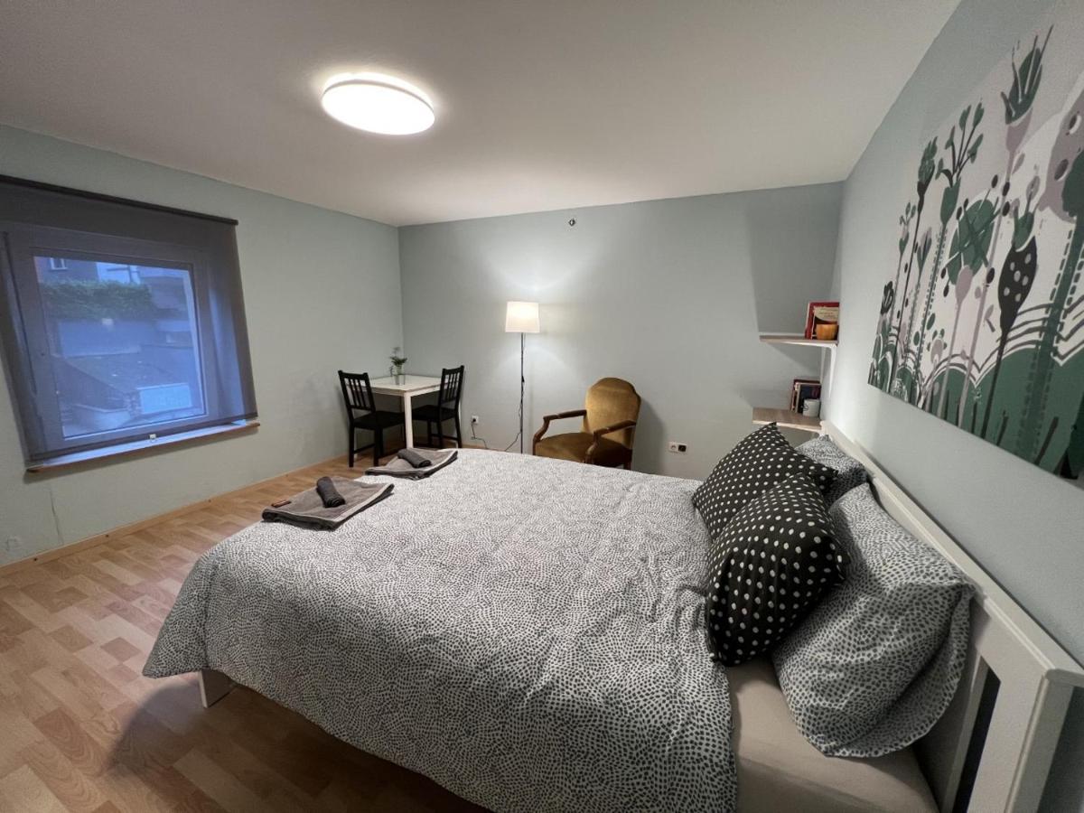 Tweepersoonskamer met Gedeelde Badkamer