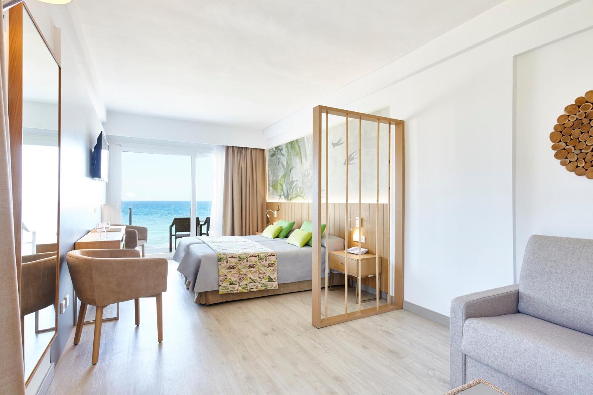 Junior Suite with Sea View,1306883494:JPEG