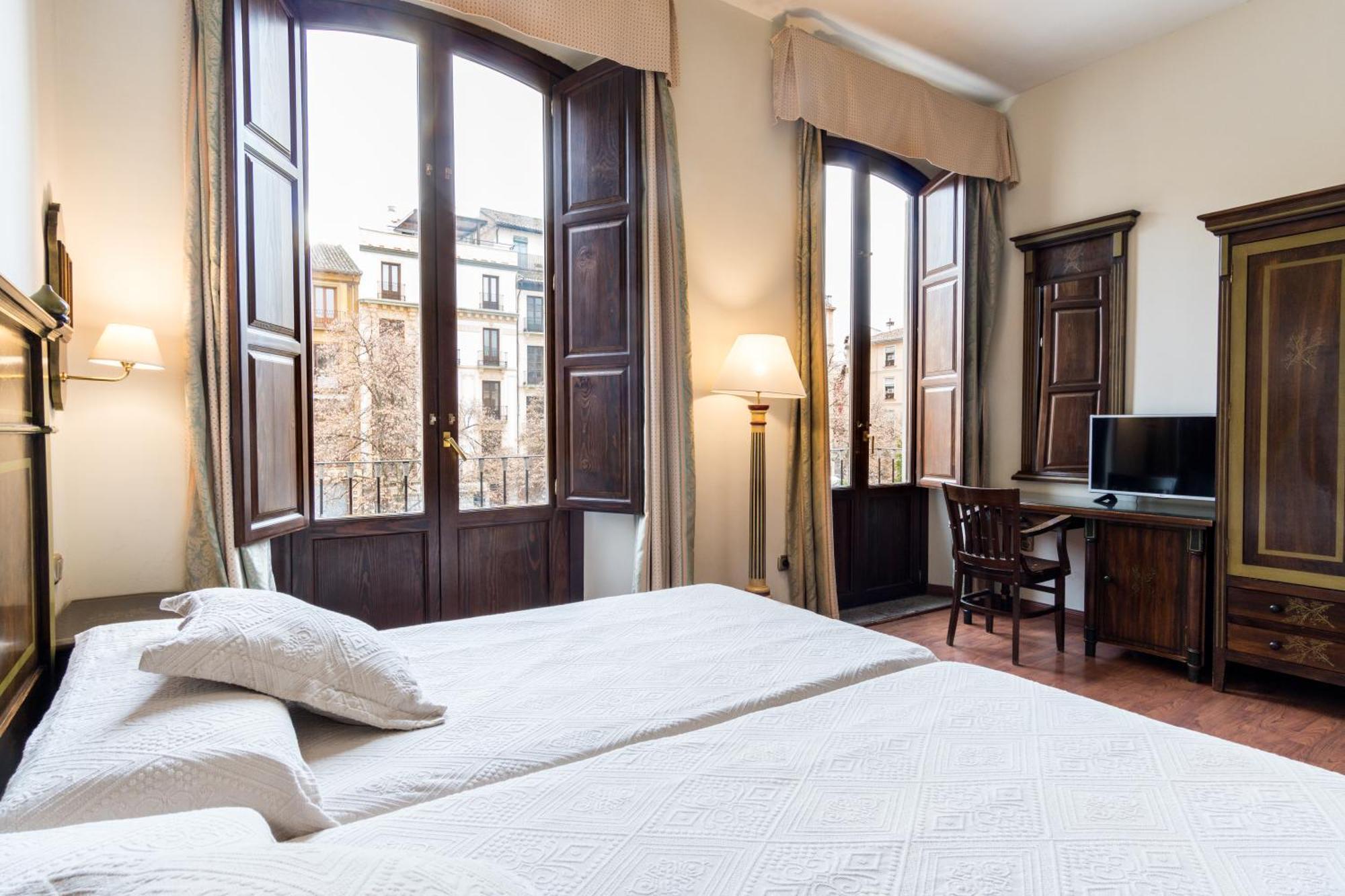 Superior Twin Room City View