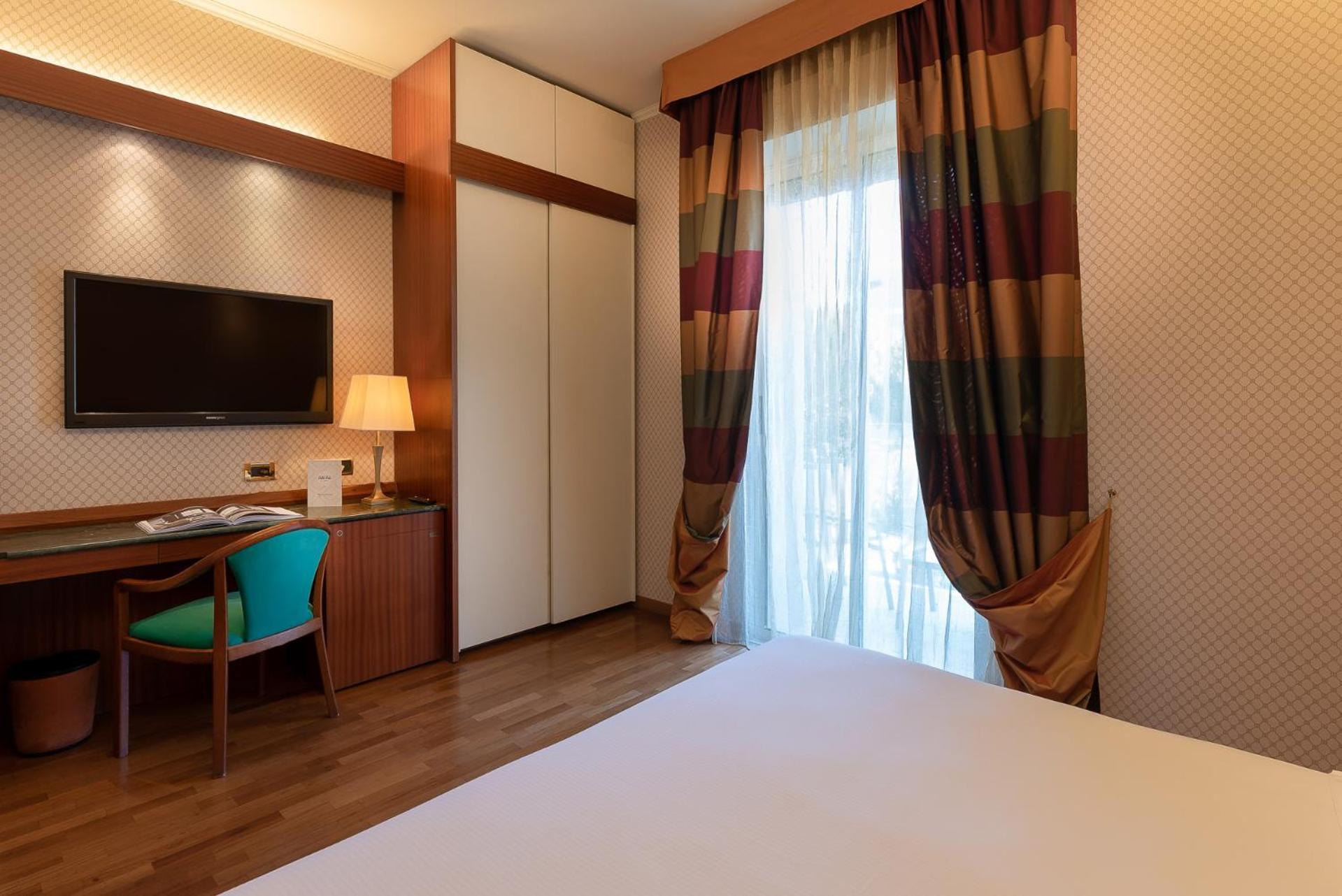 Double or Twin Room Classic
