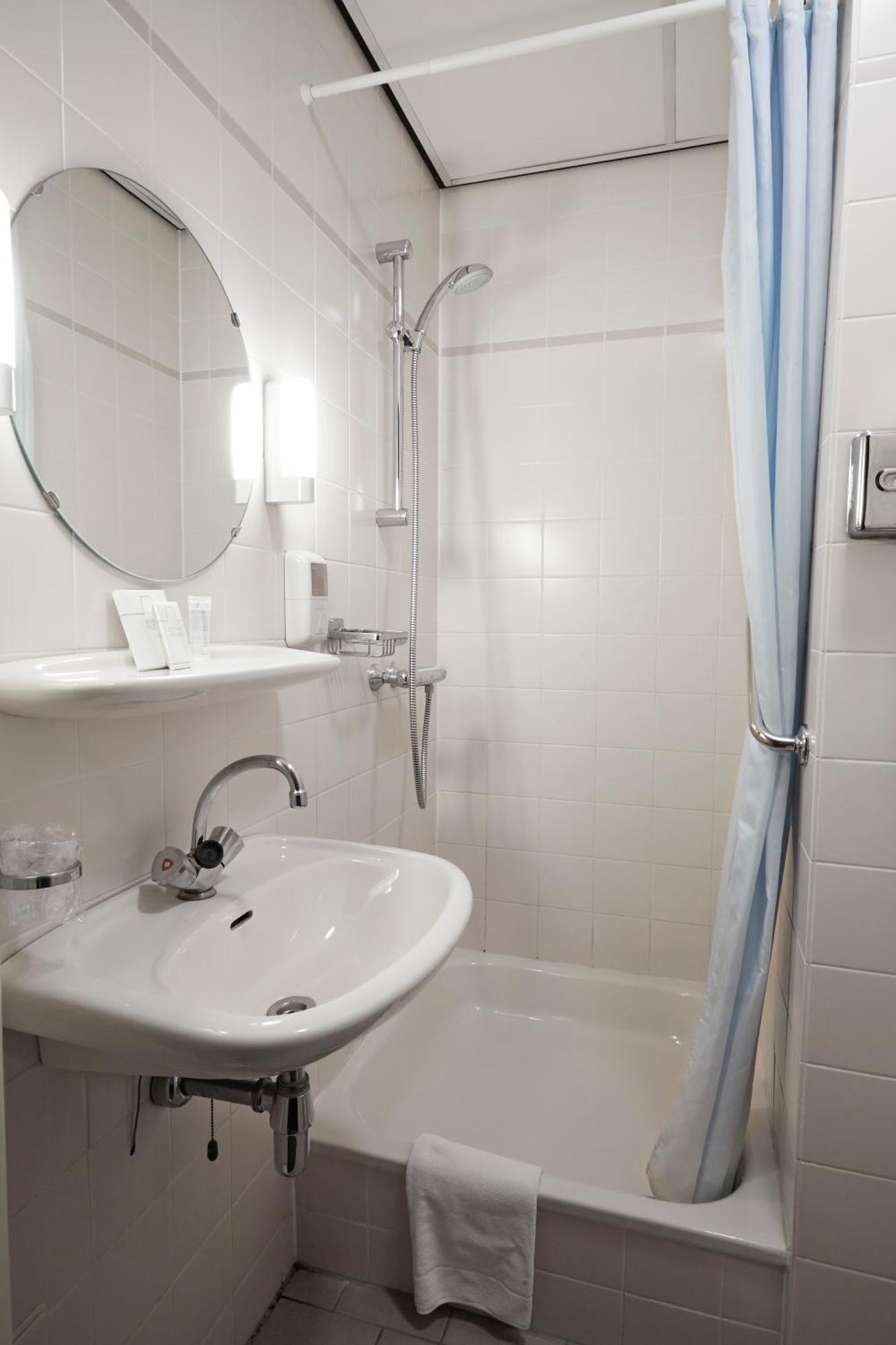 Basic Single Room