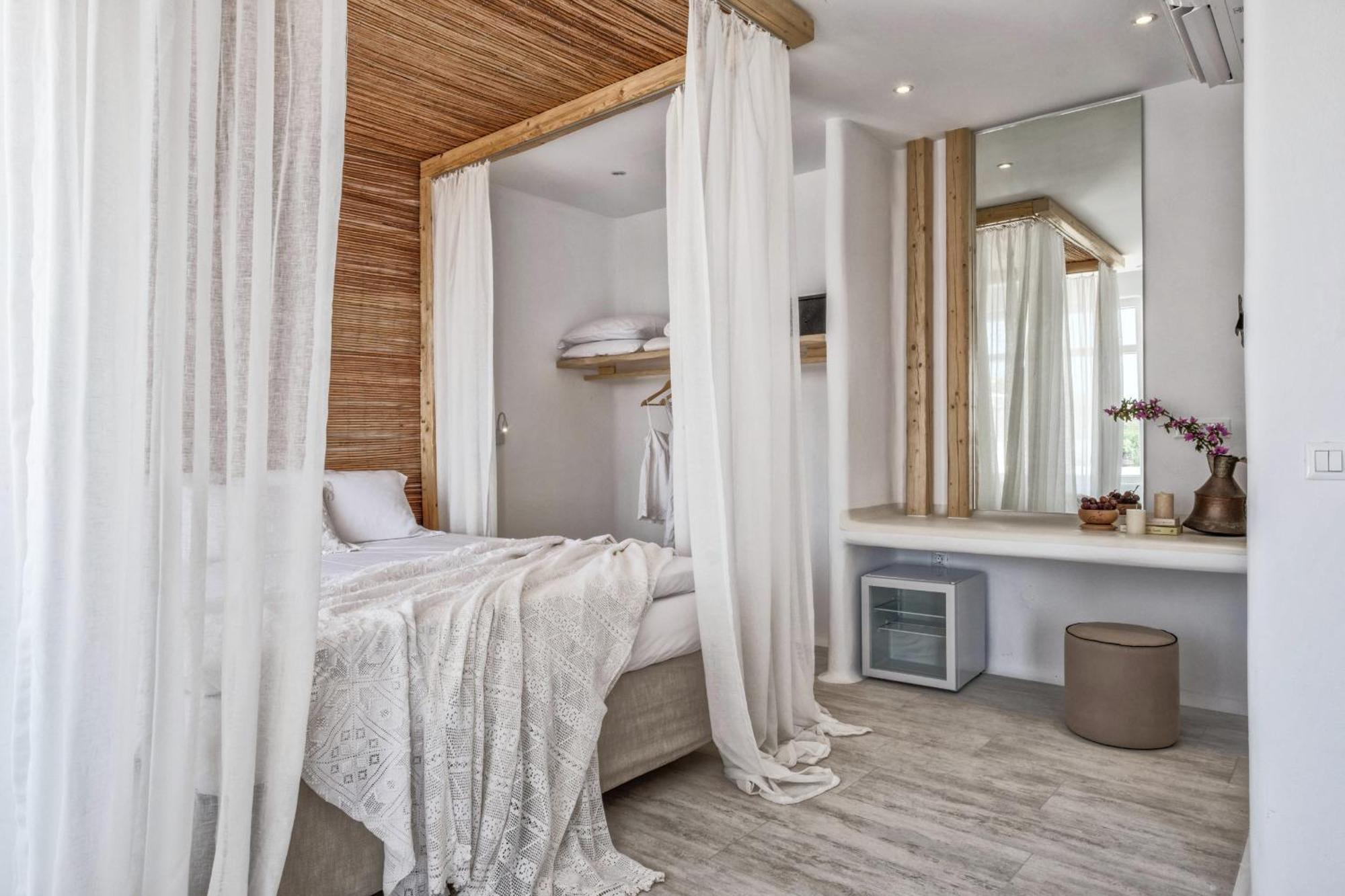 Honeymoon Suite,1214878867:JPEG