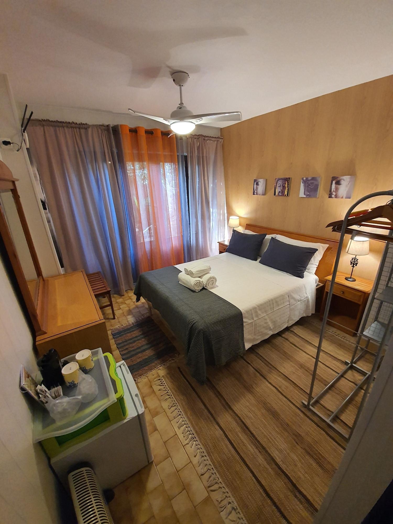 Double Room Private Bathroom