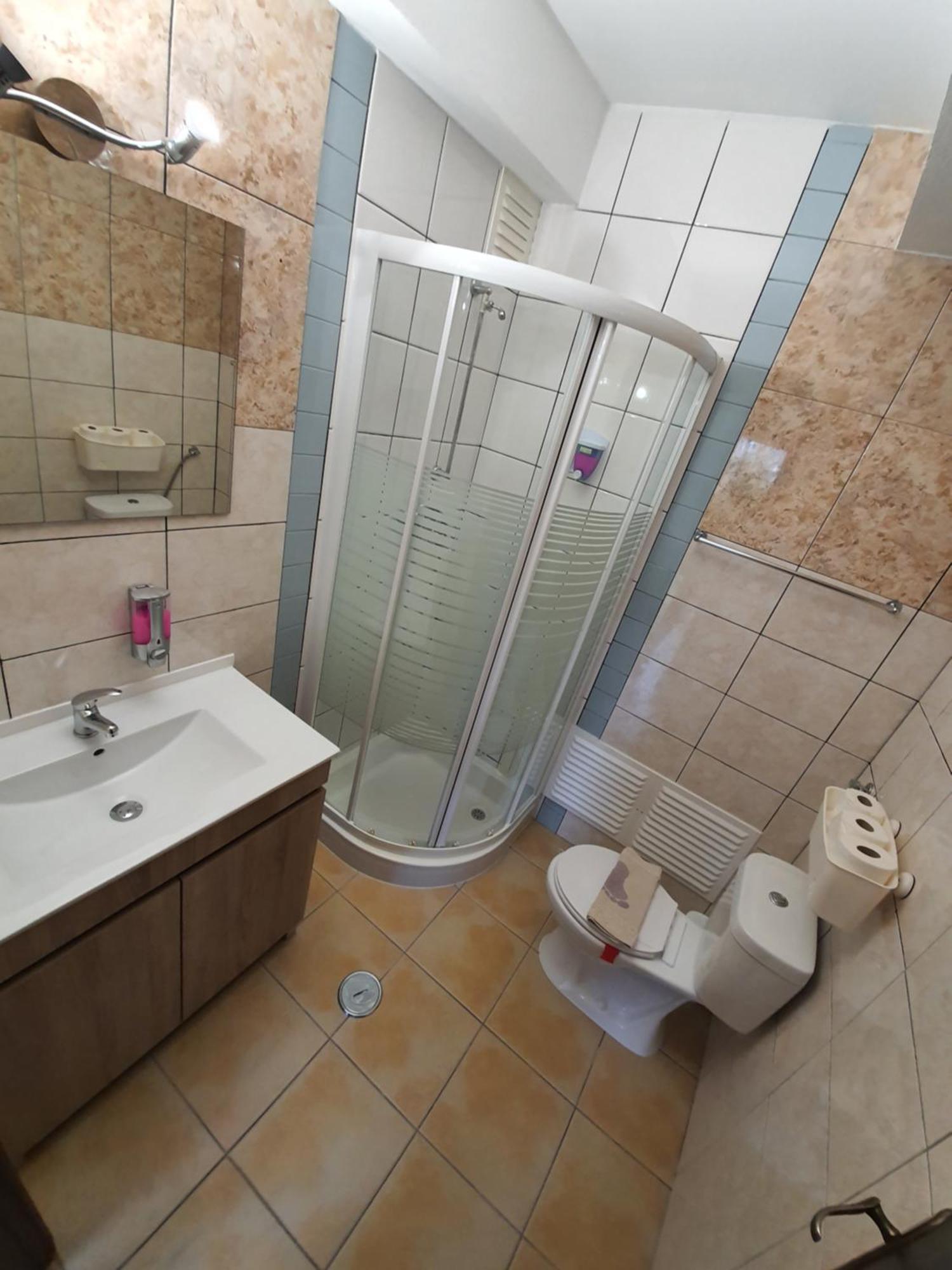 Double Room Private Bathroom