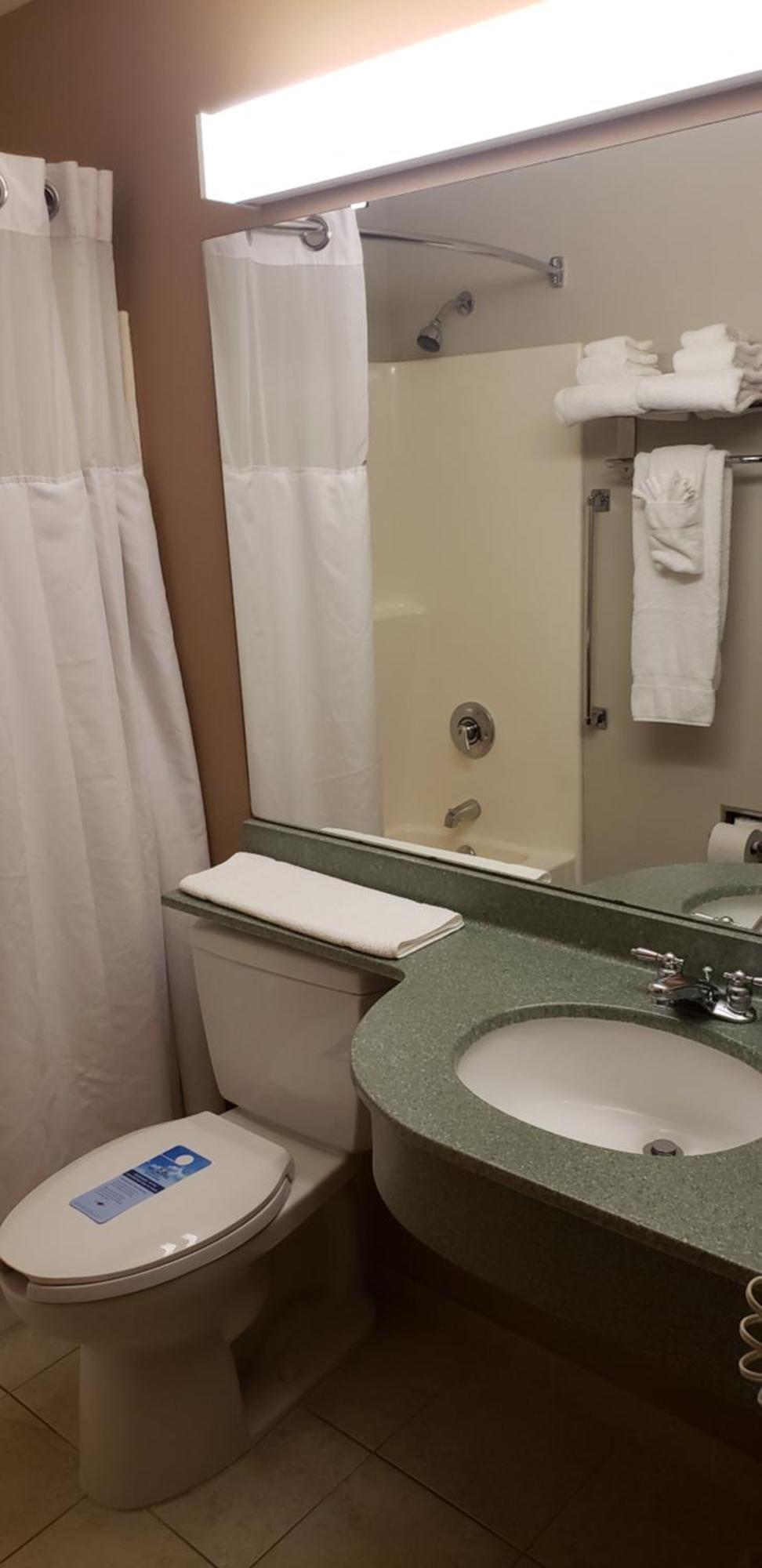 Studio Suite a Queen Bed Non-Smoking