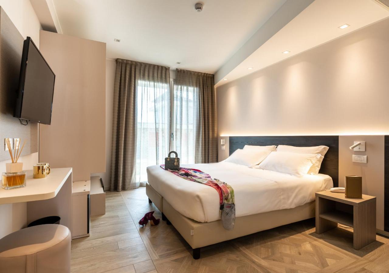 Double or Twin Room Balcony