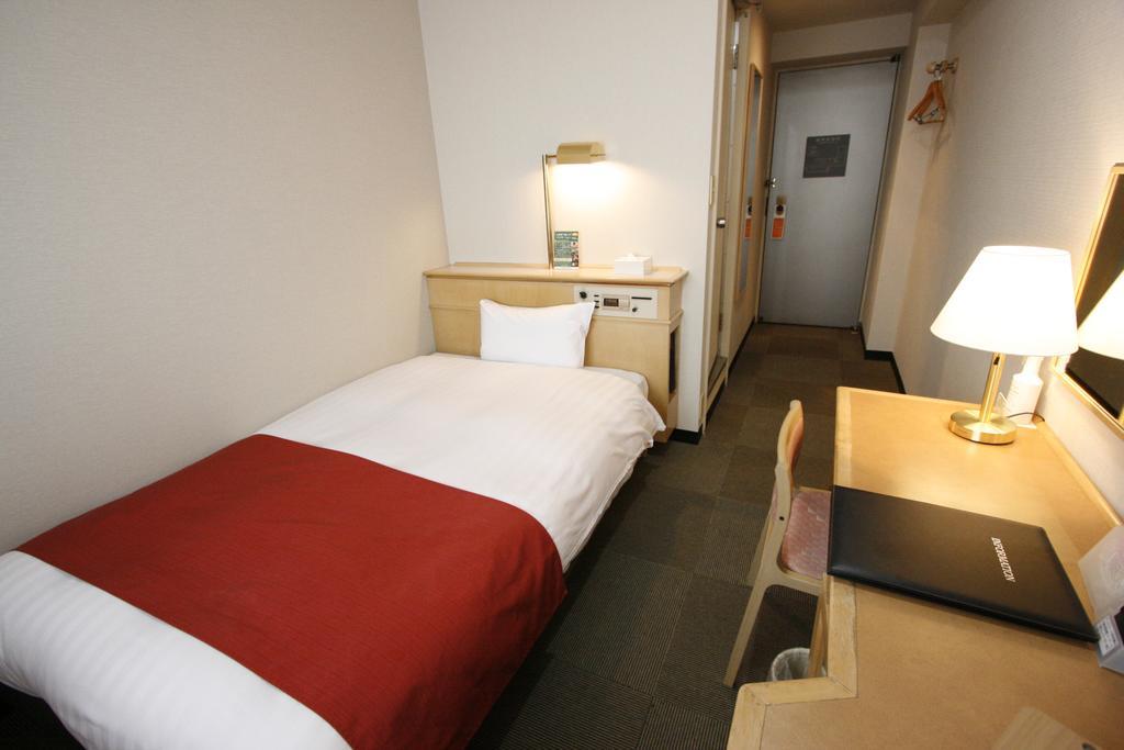 Single Room Smoking