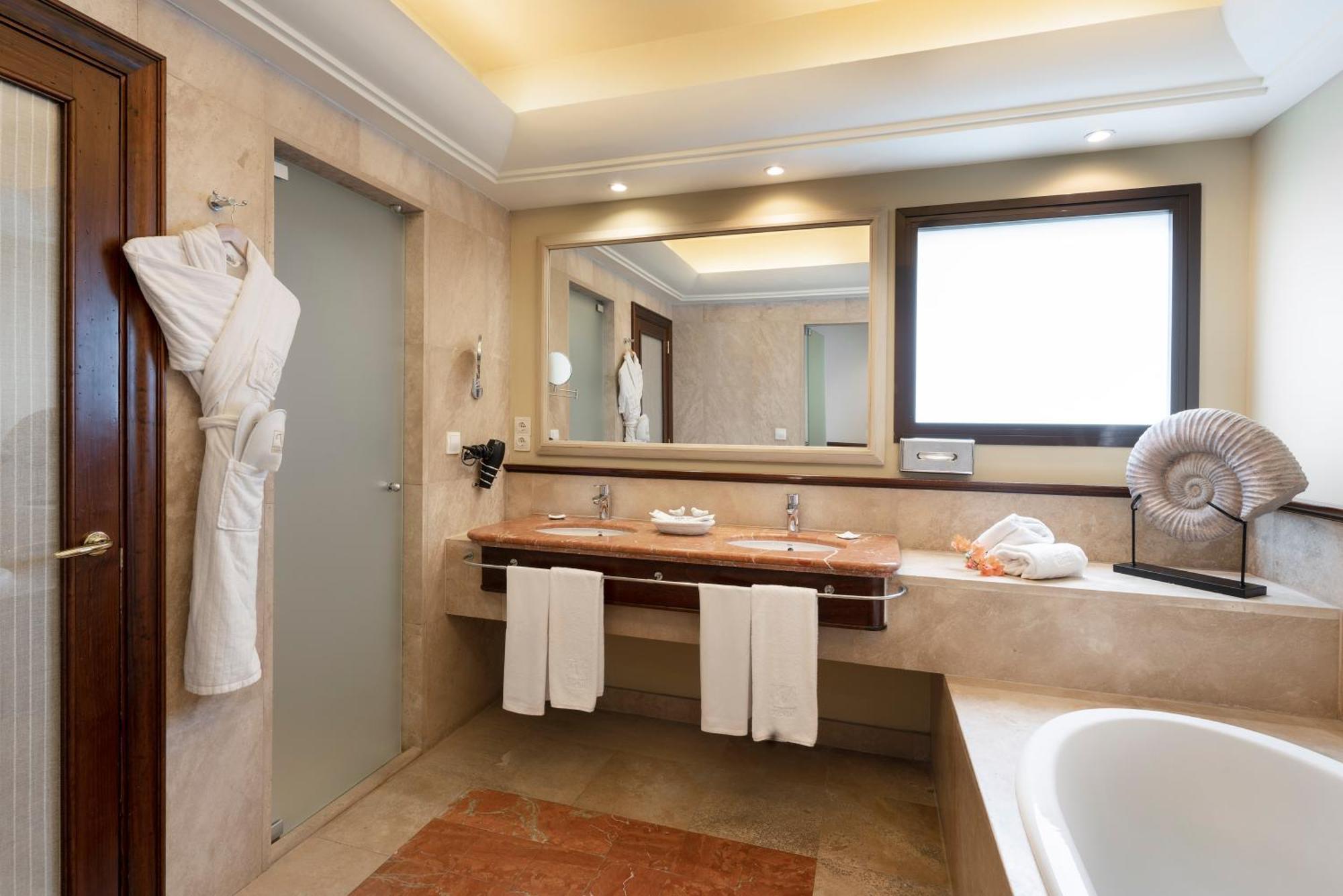 Junior Suite voor 3 Personen met Terras en Uitzicht op de Oceaan