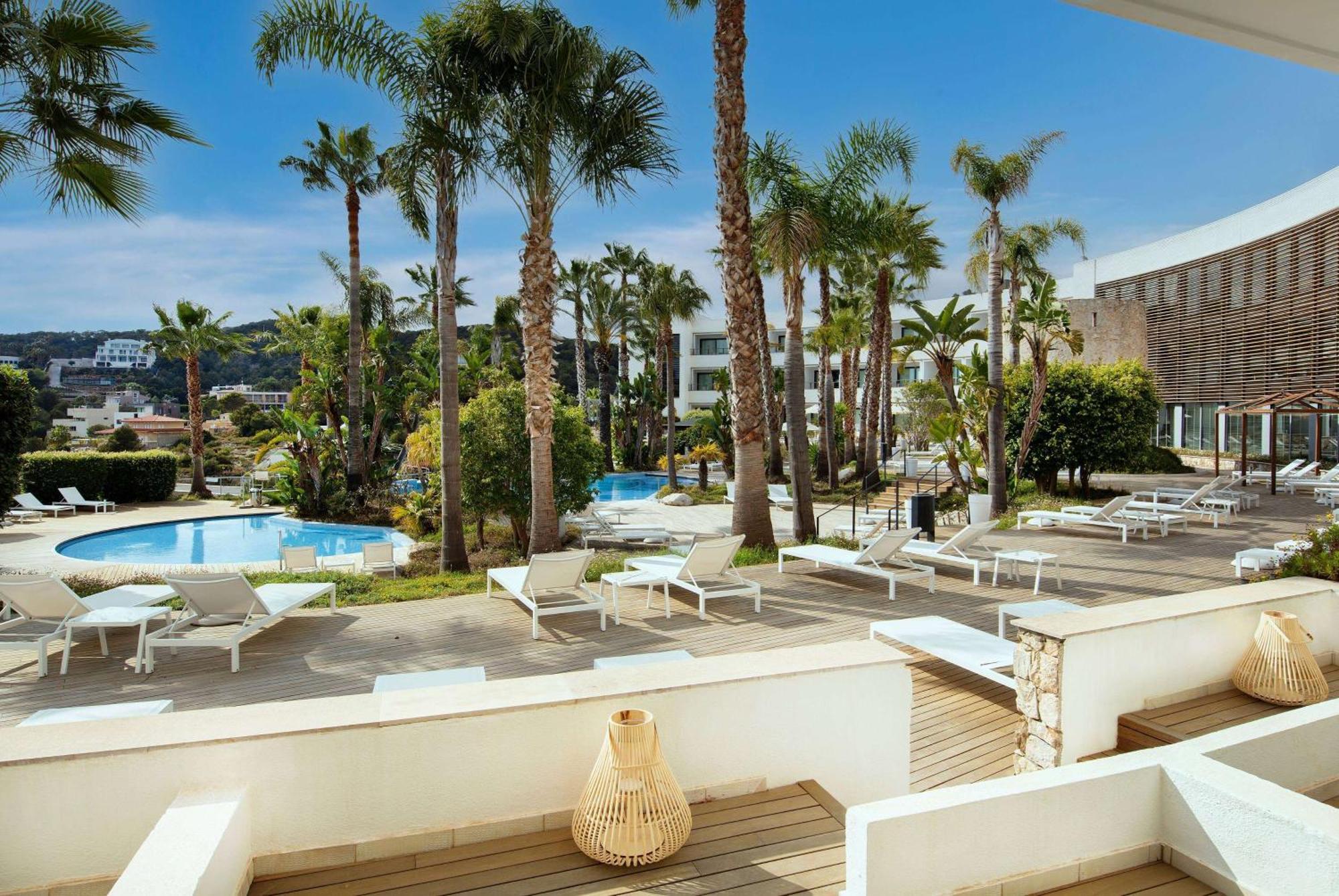 Deluxe-Oasis-Zimmer – Zugang zum Pool