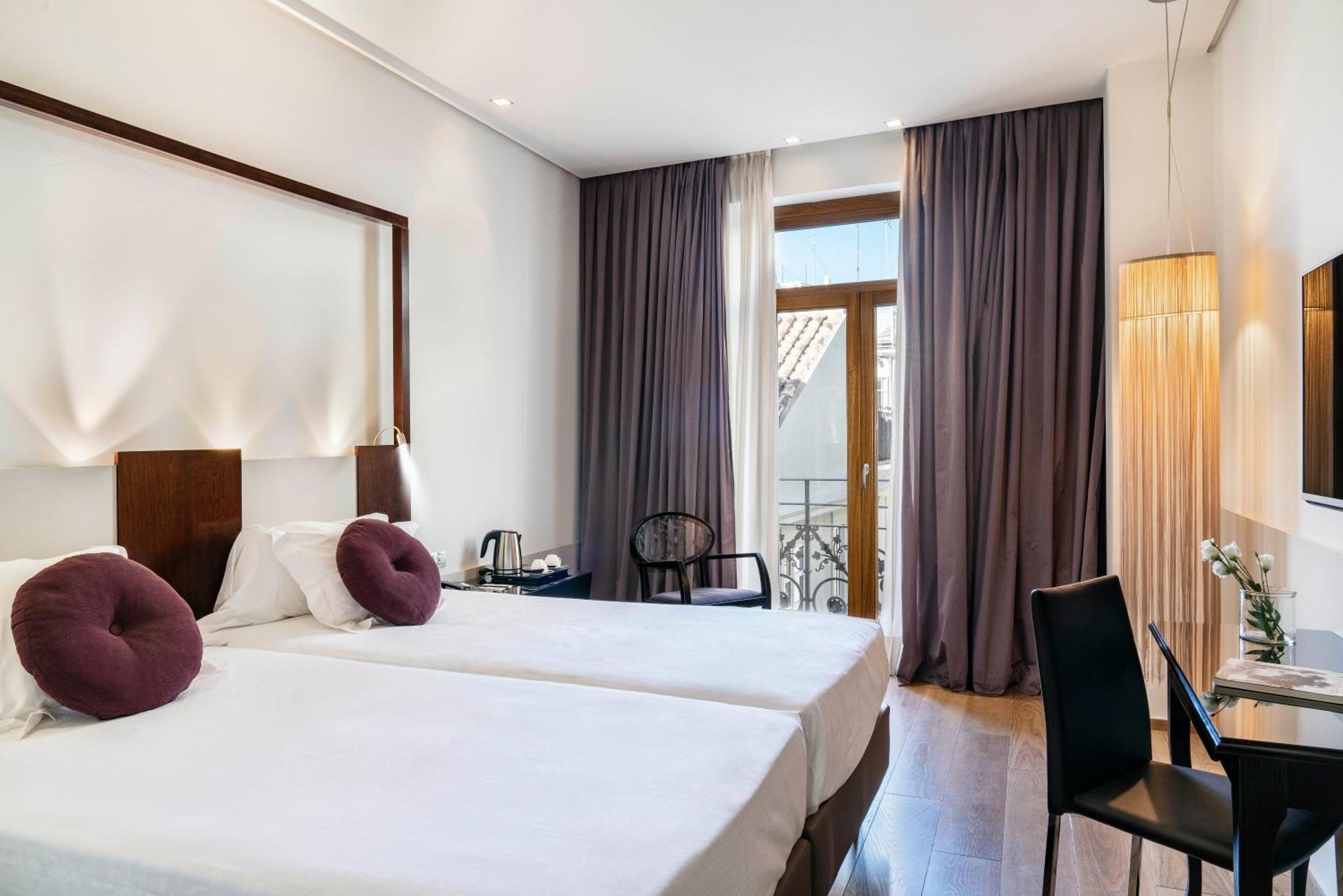 Superior Double Room City View