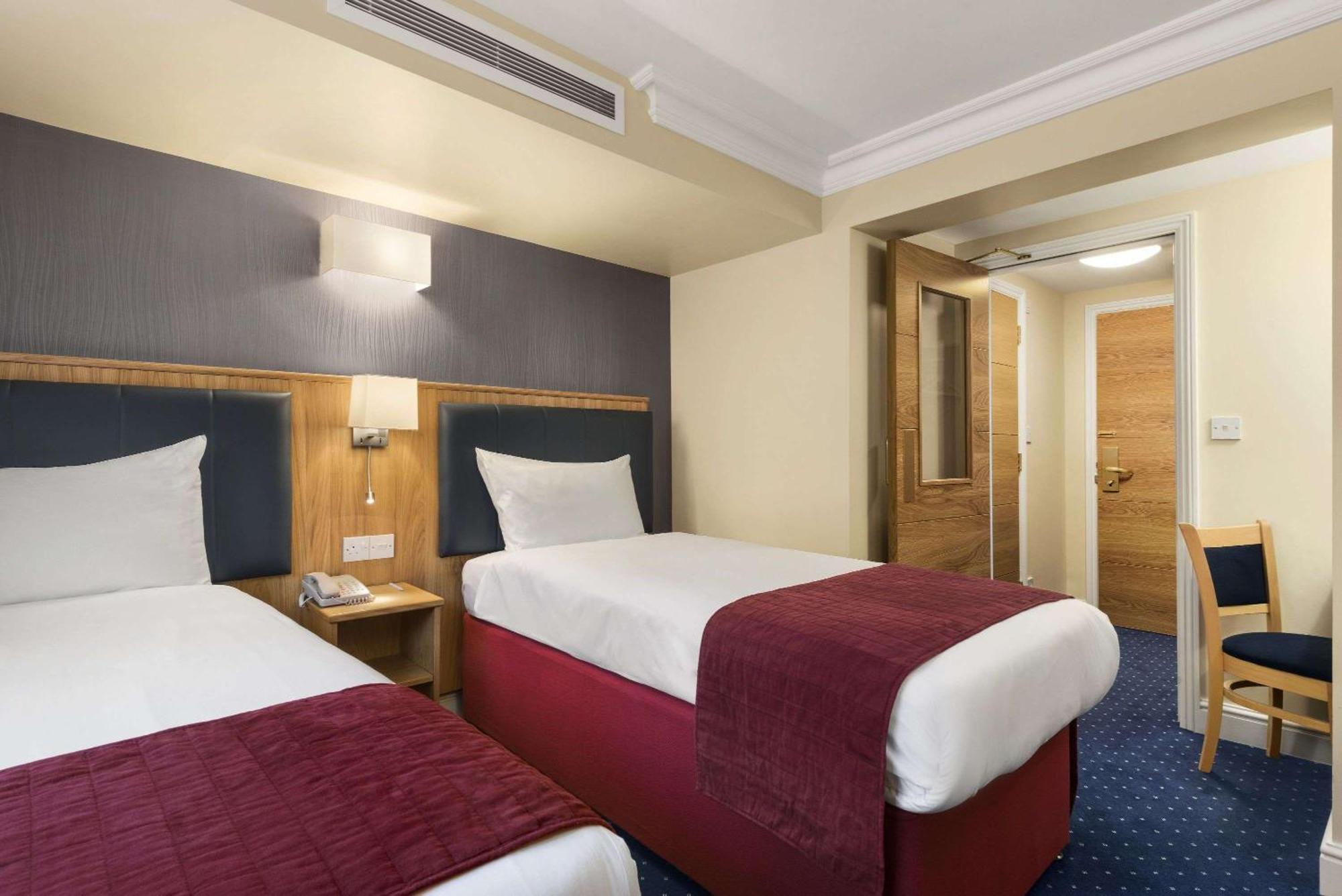 Twin Room Non-Smoking