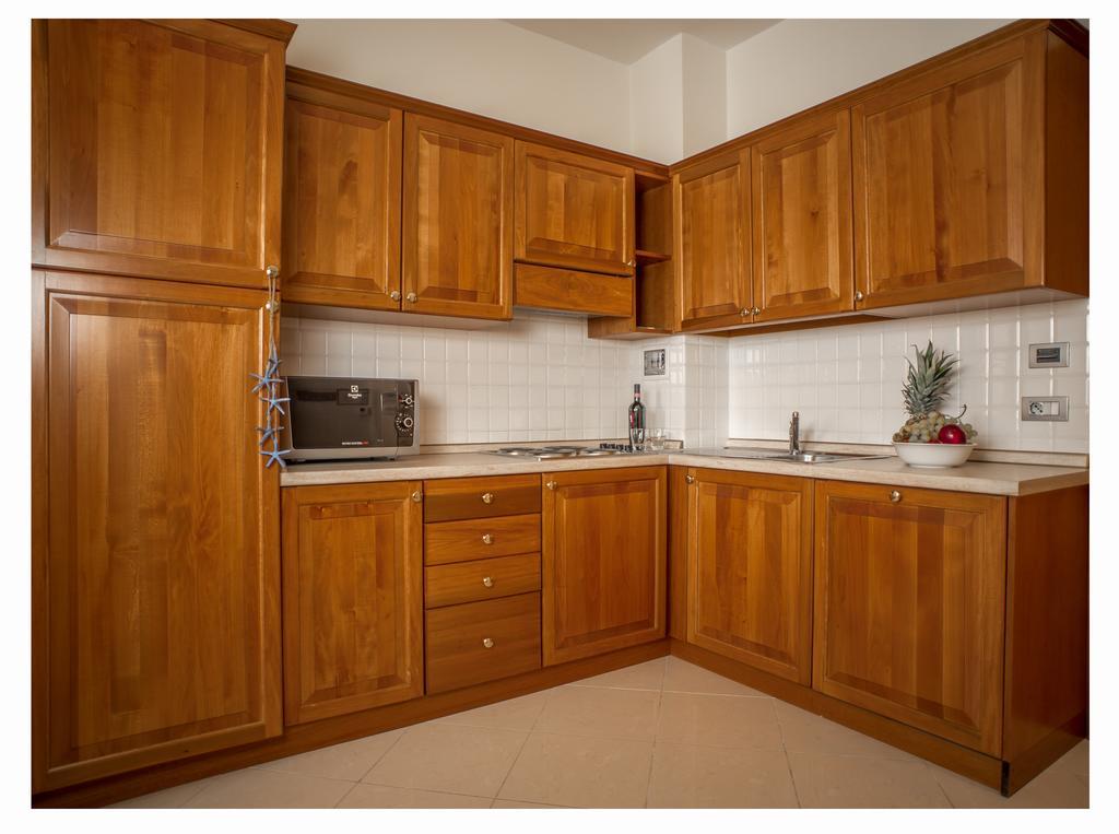 One-Bedroom Apartment with City View,413462316:JPEG