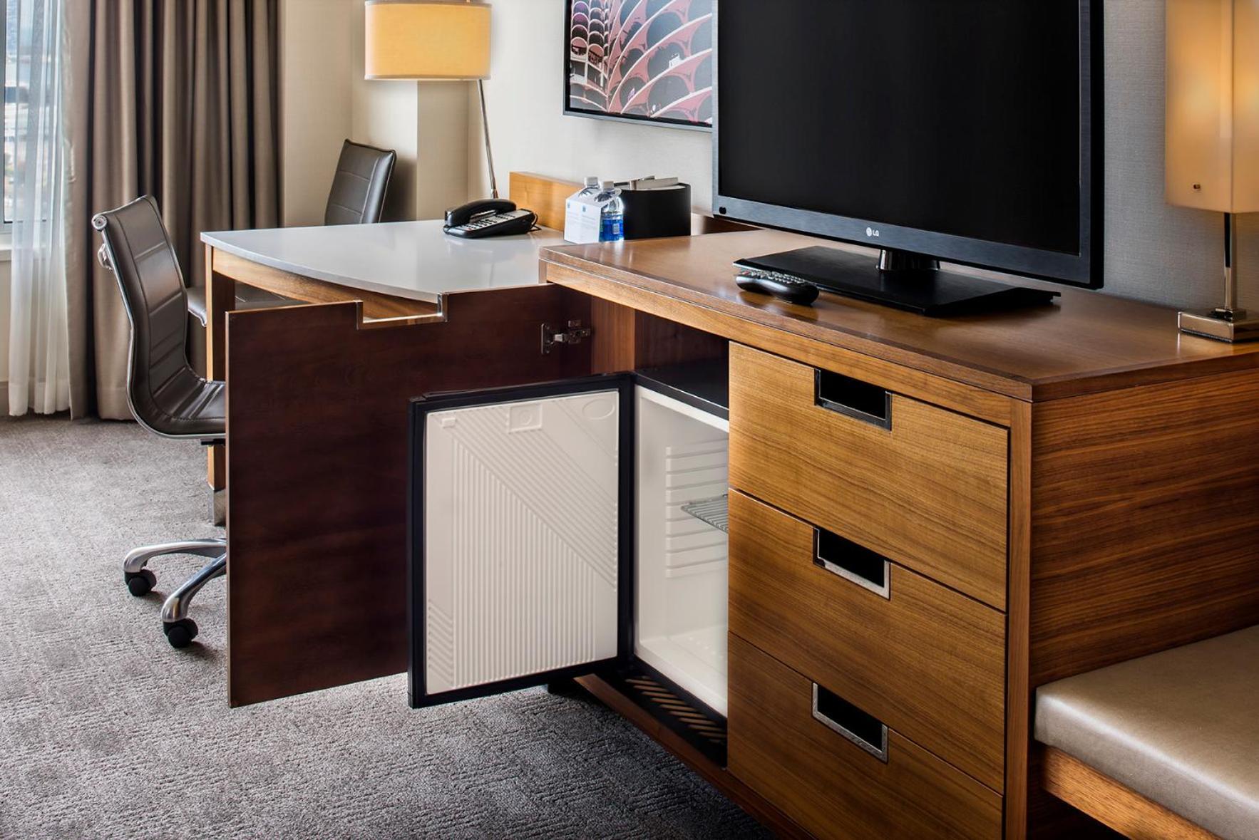 Queen Room One Double Beds Shower Mobility Accessible