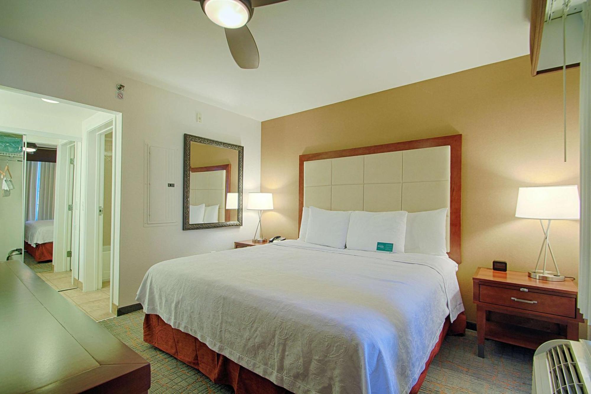 One-Bedroom King Suite Non-Smoking