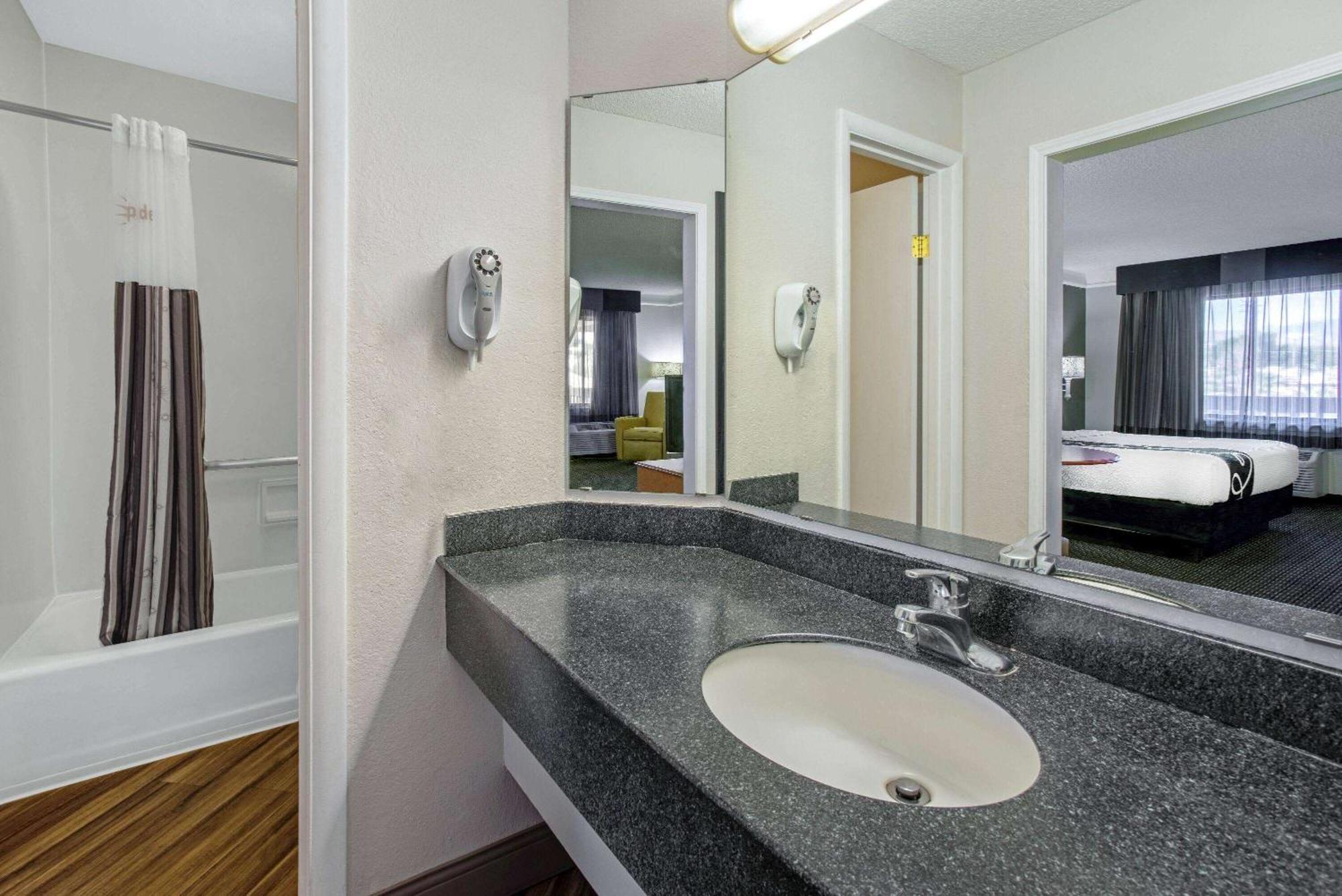 Double Room Two Double Beds Non Smoking 