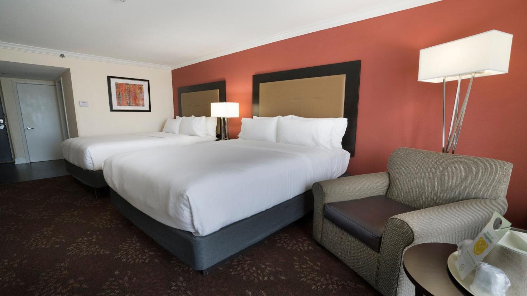 Standard Queen Room Two Queen Beds