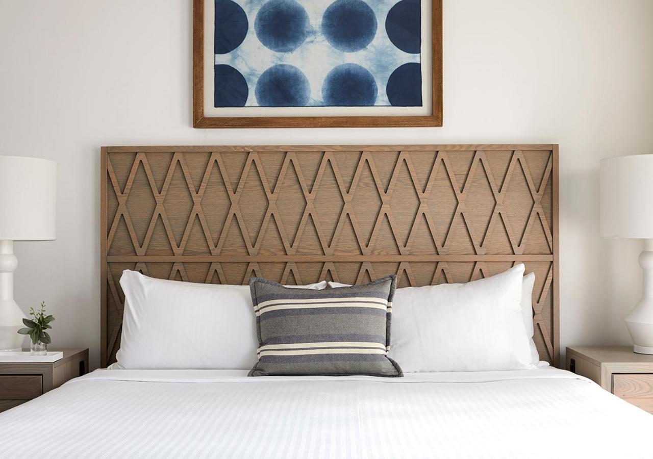 King Room Partial Water View