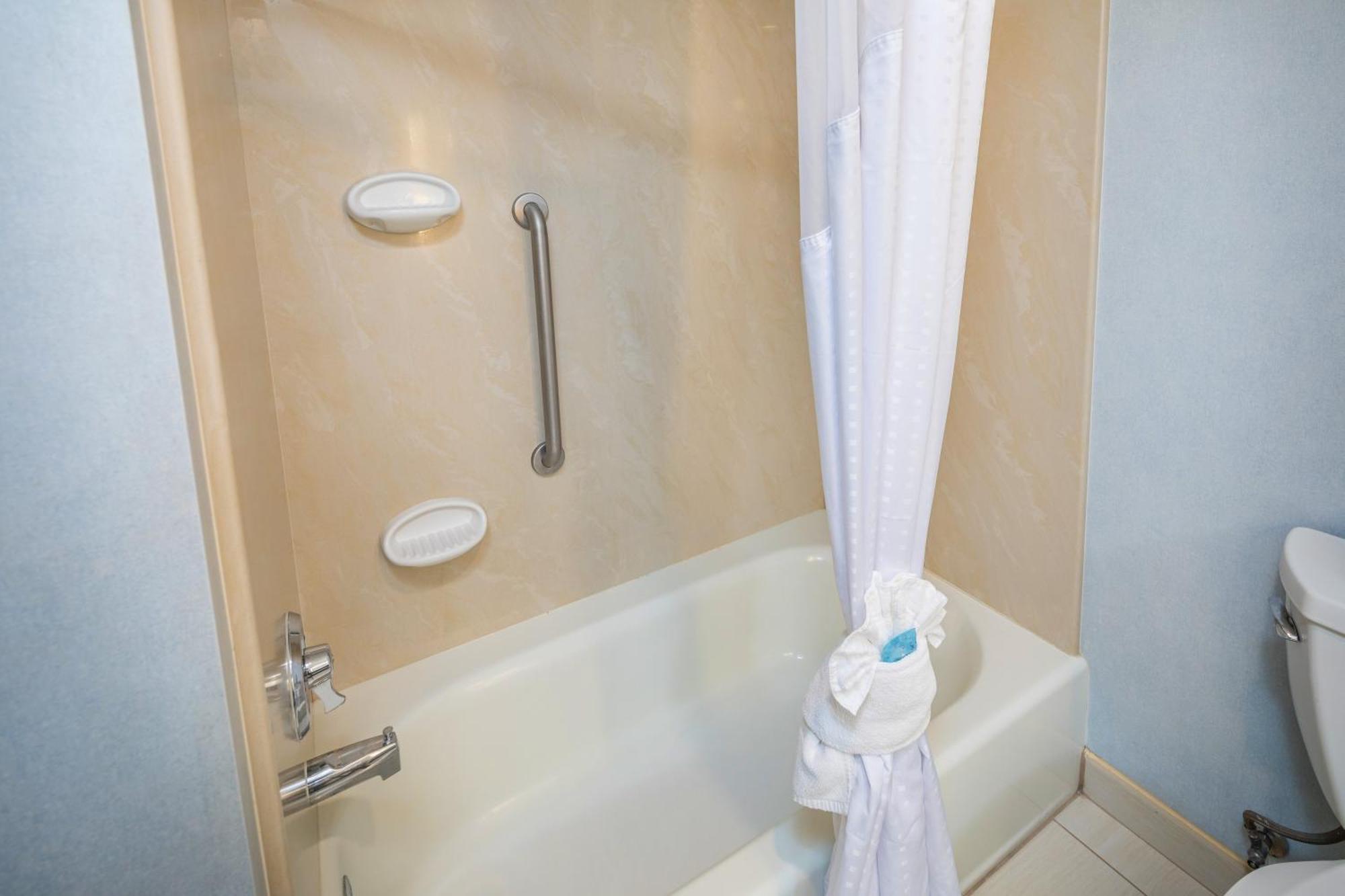 Two-Bedroom Suite,1276438390:JPEG