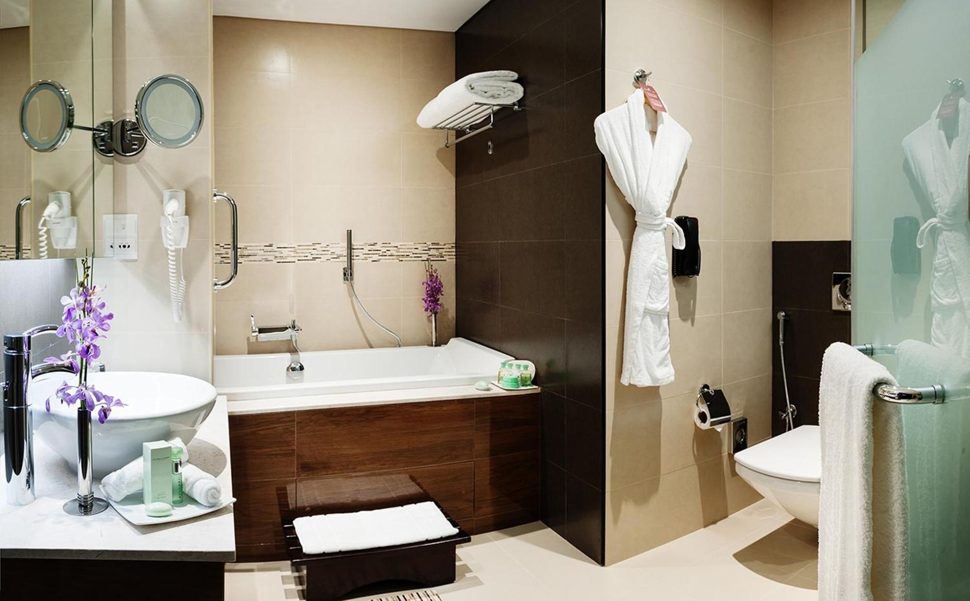 Panoramic Suite on F&B Priority Early Check Late Check-Out Subject to Availability Applicable stays until June 30th,1435643170:JPEG