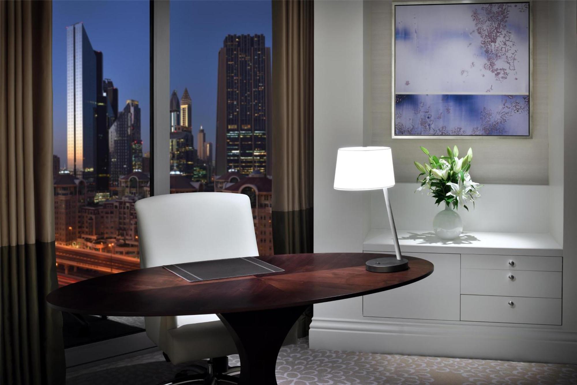 Executive Suite,1282515940:JPEG