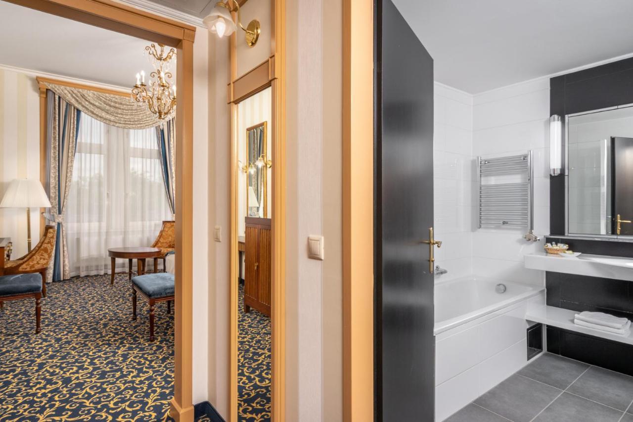Chambre Lits Jumeaux Deluxe Plus avec Accès au Centre de Bien-Être et à la Salle de Sport