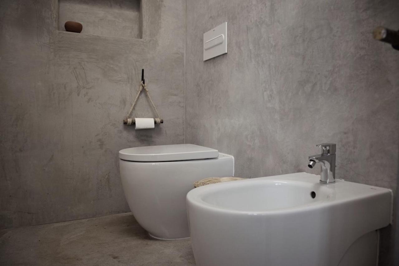 King Room with Pool View,1300304689:JPEG