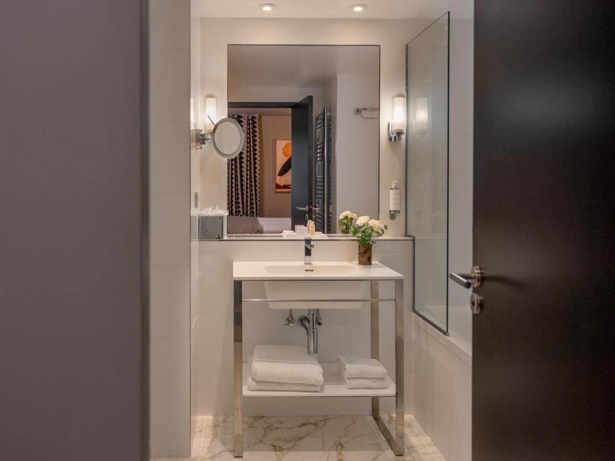 Deluxe Apartment,1317557200:JPEG