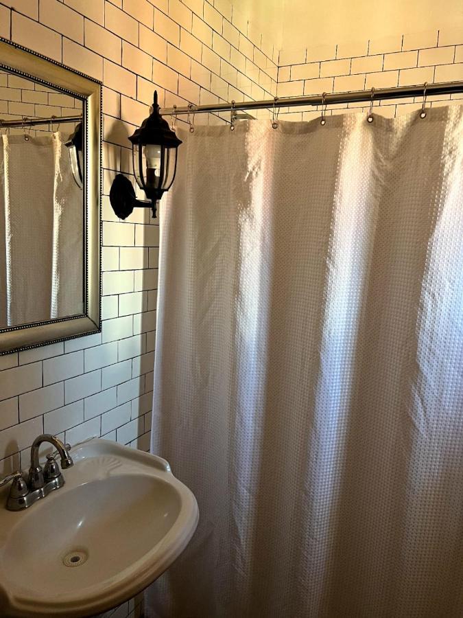 2 Bedroom Deluxe Apartment