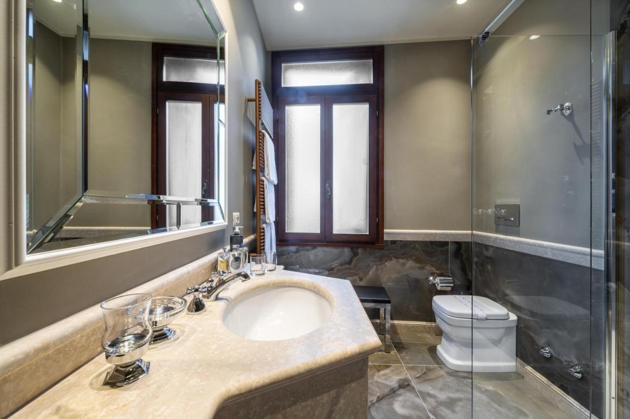 Deluxe room with Canal View,1348919618:JPEG