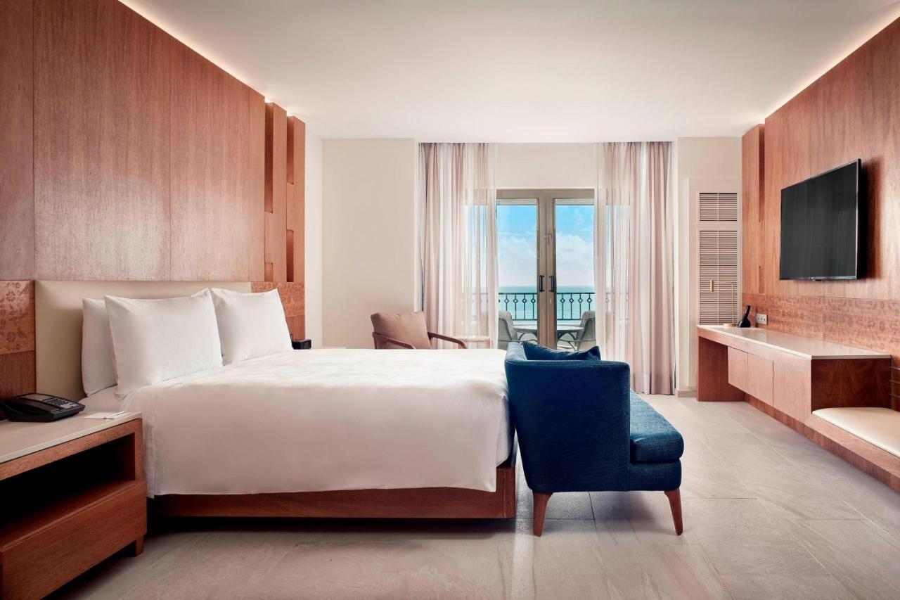 Caribbean Suite, 1 Bedroom Suite, 1 King, Sofa bed, Balcony