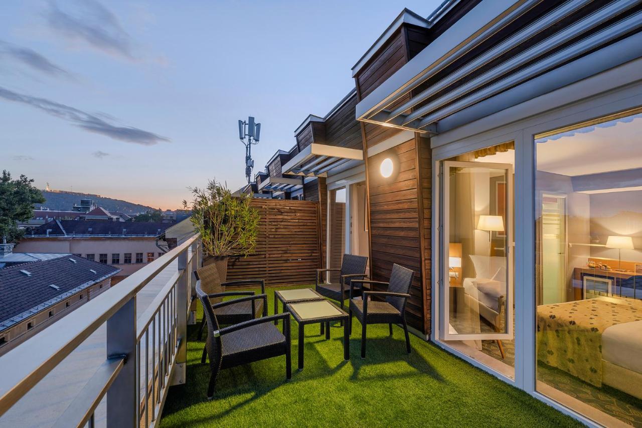 Superior Dreibettzimmer mit Terrasse