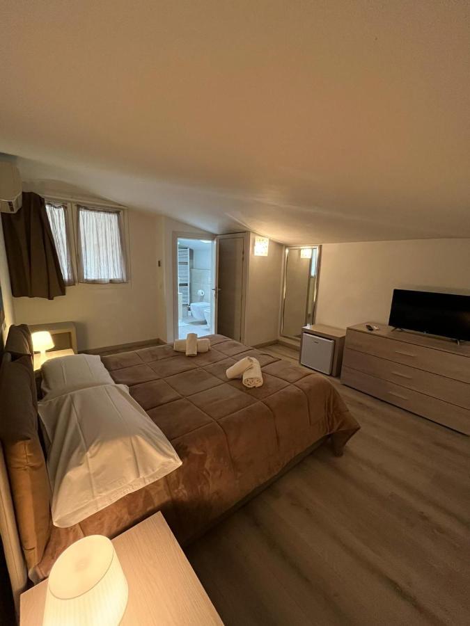 Double Room Private Bathroom