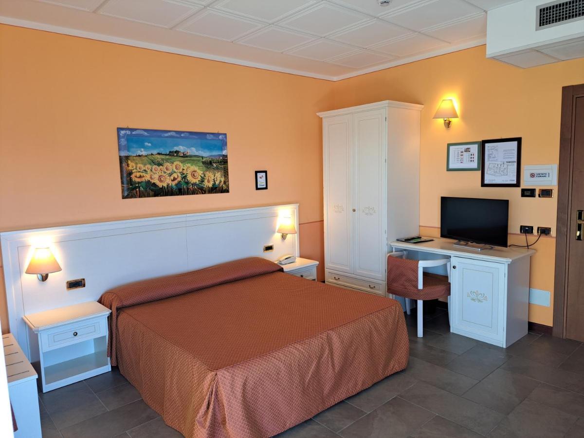 Superior Double or Twin Room Lake View