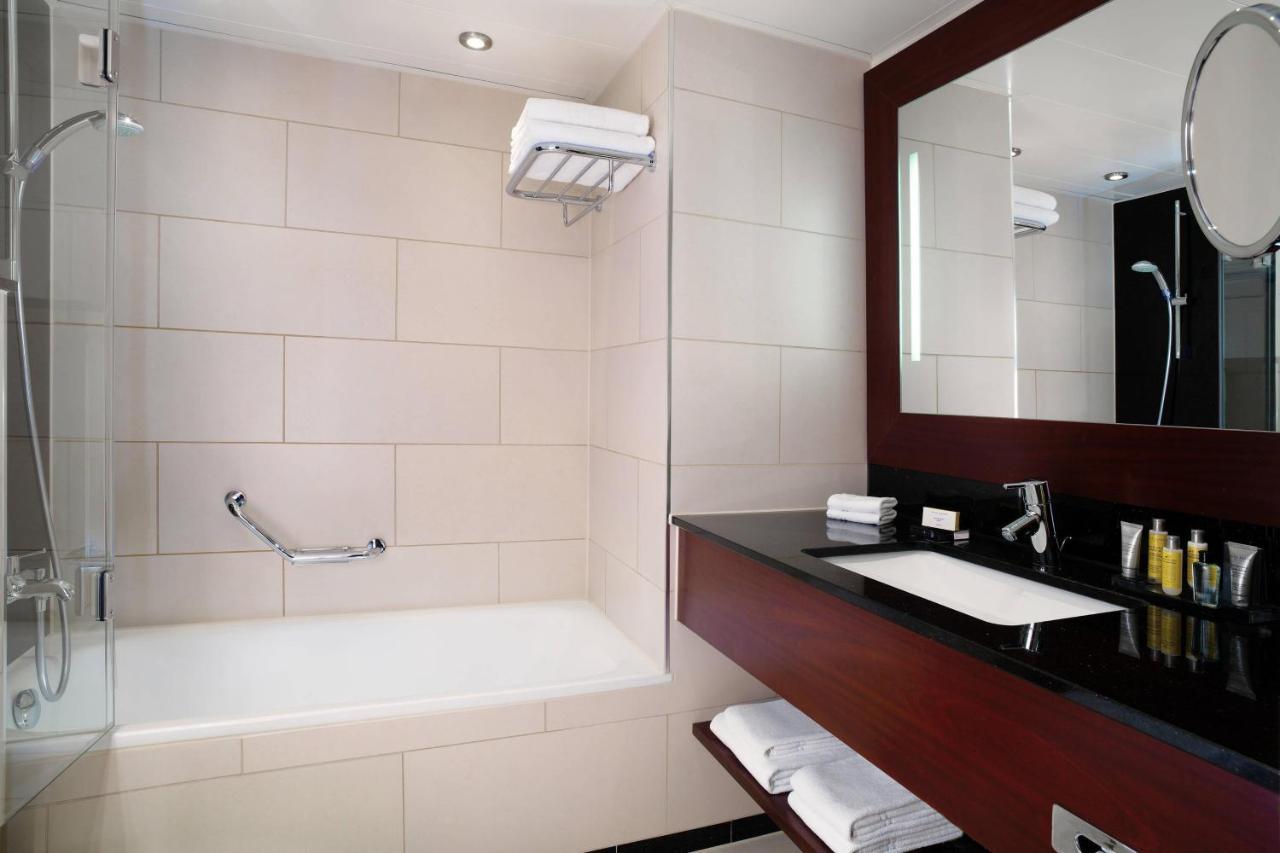 Deluxe Twin Room Main Building