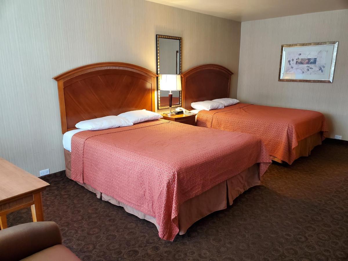 Queen Room Two Queen Beds