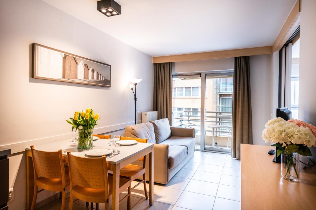 Junior Suite Street Side