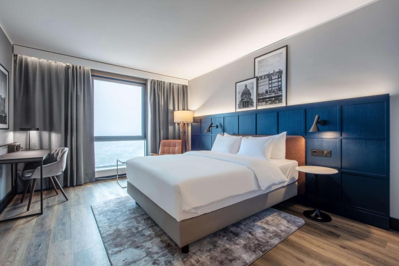 Quarto Premium com Vistas do Horizonte e do Lago