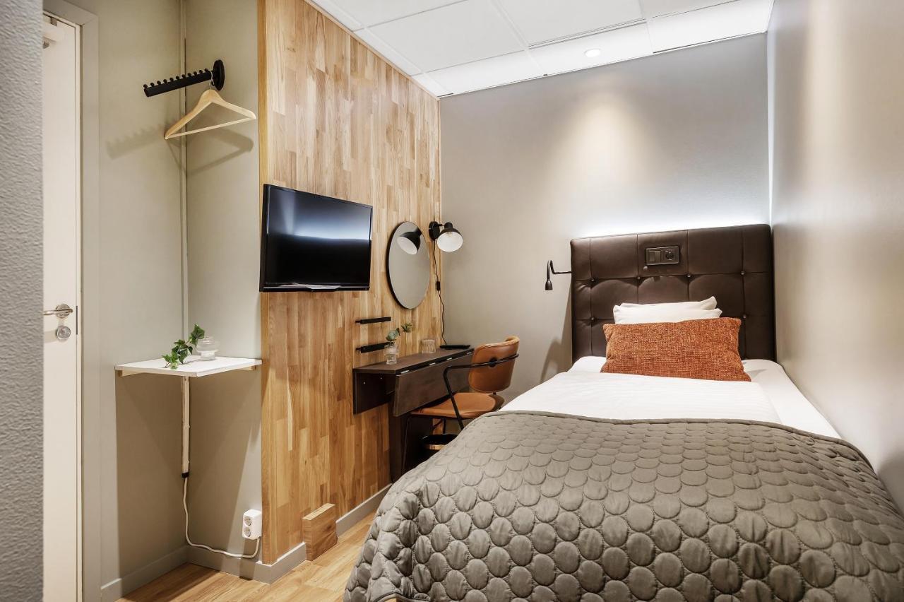 Single Room without Window