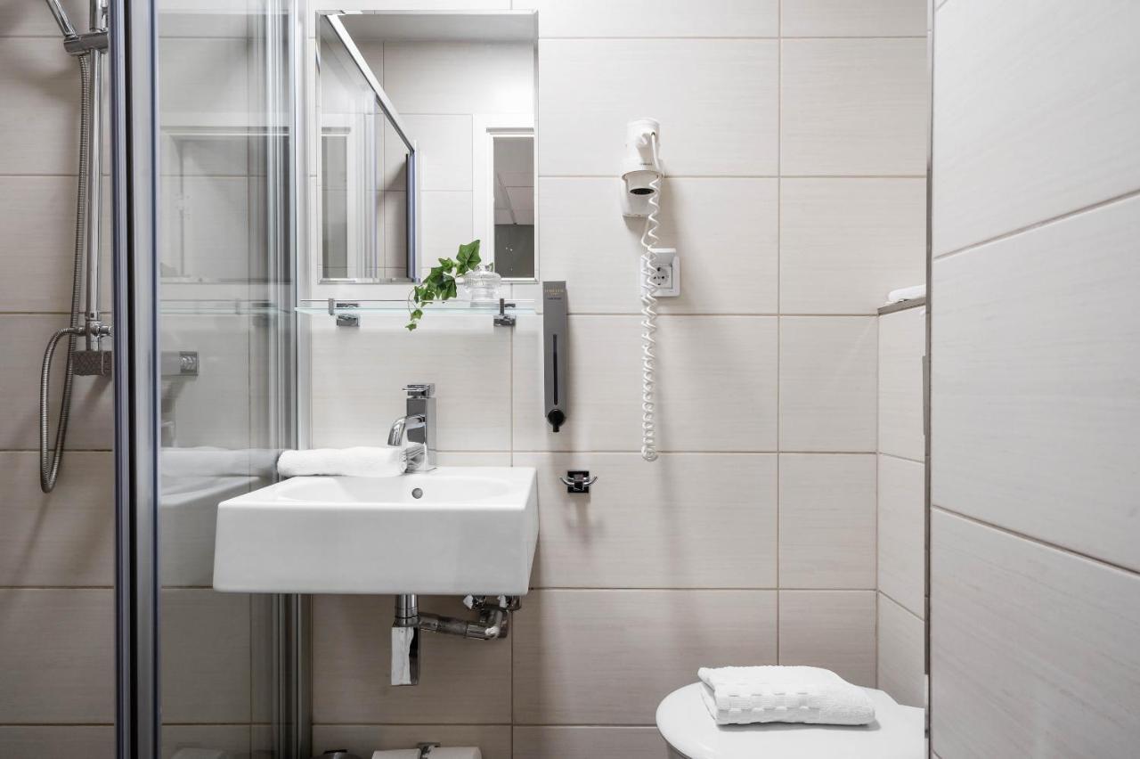 Budget Double Room without Window