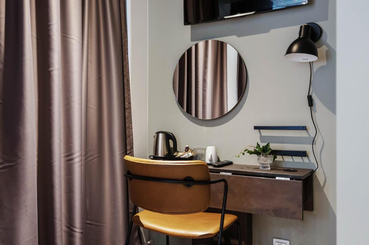 Single Room without Window