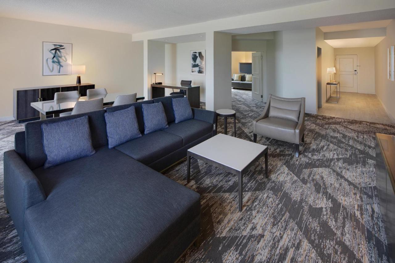 1 Bedroom Suite 1 King