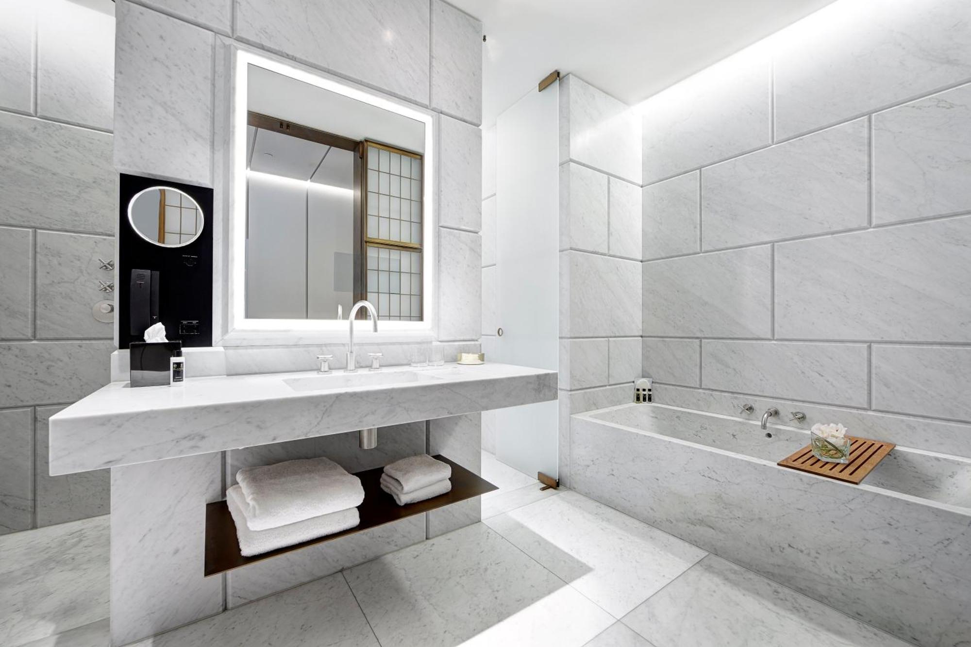 Grand Deluxe King or Twin Room